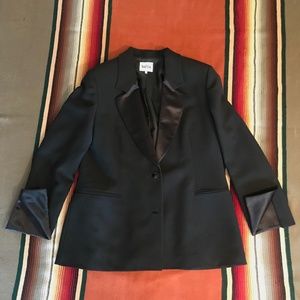 Baila Women's Tuxedo Jacket
